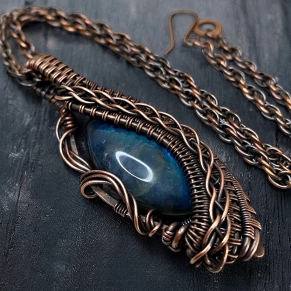 Handmade Labradorite and Solid Copper Necklace - Picture 1 of 6